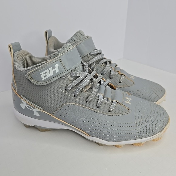 Under Armour Other - New Under Armour Harper 7 Mid RM Size 6Y Baseball Cleats 3025587-101 Gray